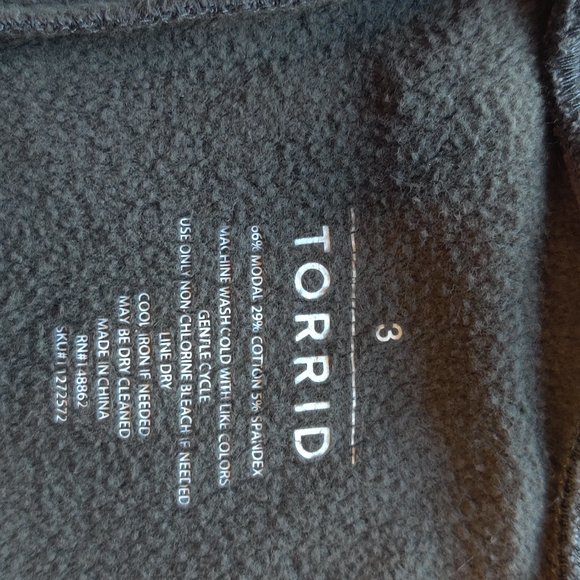 TORRID, Super Soft Gray Leggings, Thick and Warm, Perfect for Winter - Picture 2 of 6